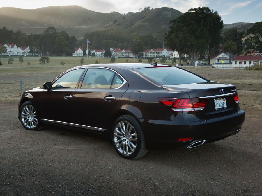  Lexus LS600h L 2012 года  (фото 16 из 16)
